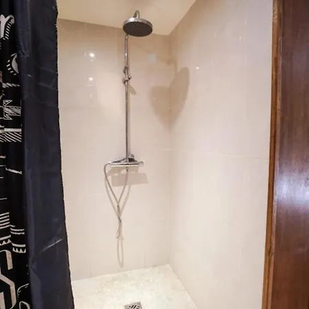 Charming Near Bercy Апартаменты *