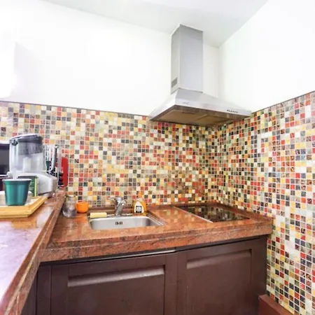 Charming Near Bercy Апартаменты